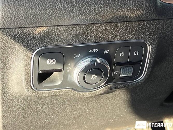 Mercedes GLB 250 51 interauto-car