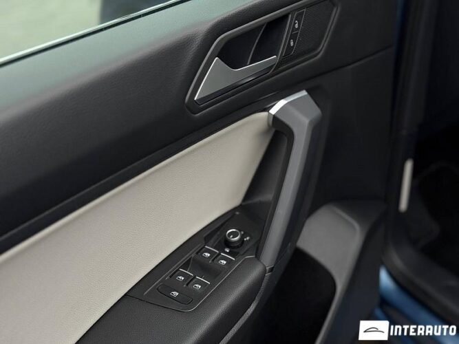 Volkswagen Tiguan 47 interauto-car