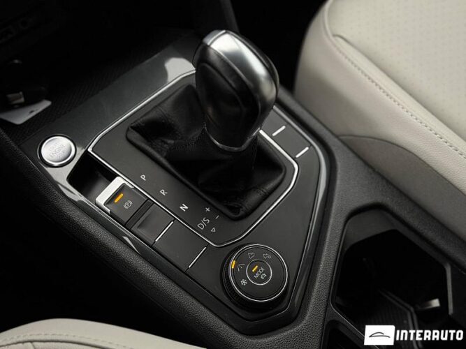 Volkswagen Tiguan 42 interauto-car