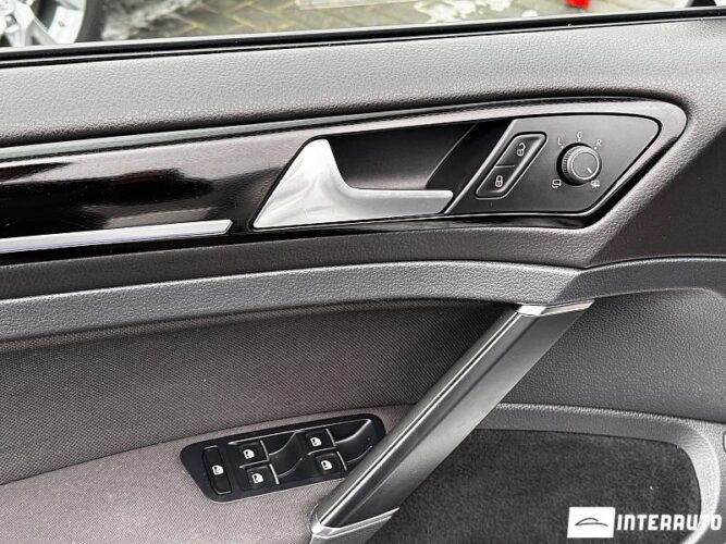 Volkswagen Golf GTE 48 interauto-car