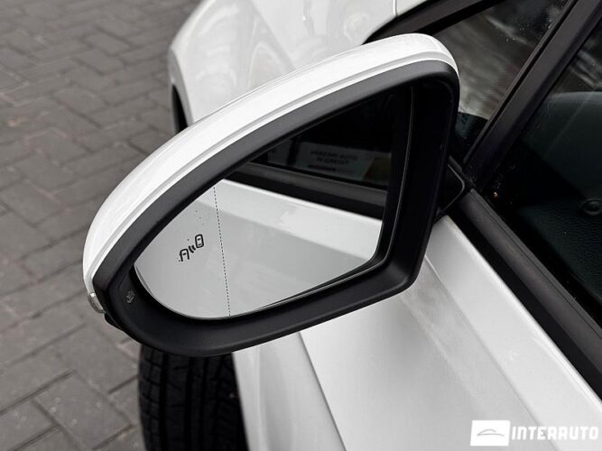 Volkswagen Golf GTE 52 interauto-car