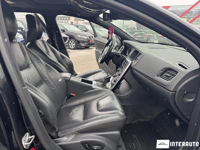 Volvo V 60 47 interauto-car