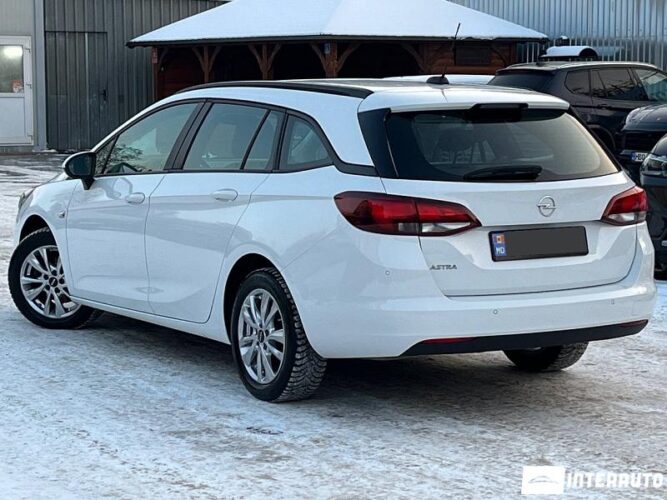 opel Astra 2020