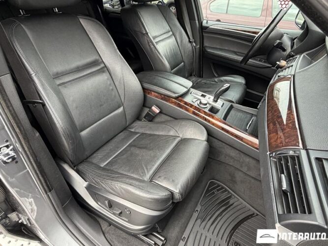 BMW X5 3.0i 45 interauto-car