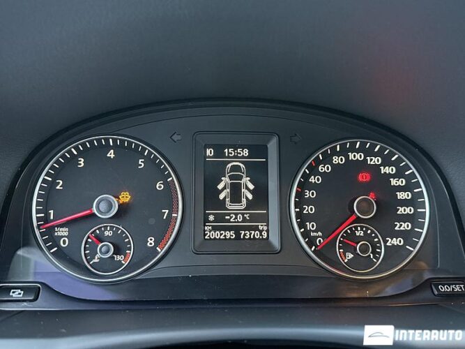 Volkswagen Touran 38 interauto-car