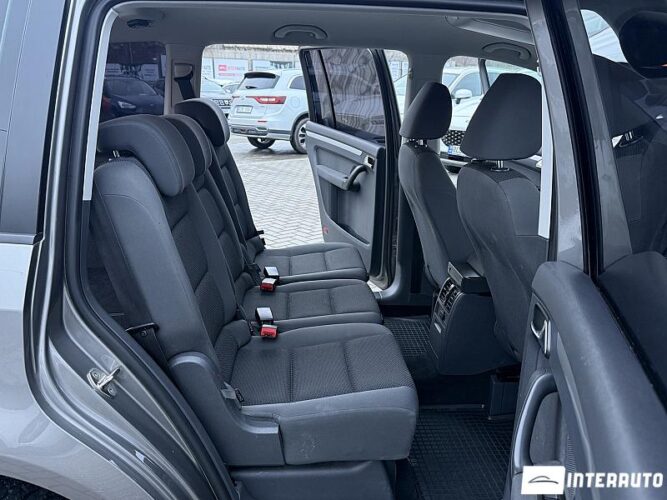 Volkswagen Touran 44 interauto-car