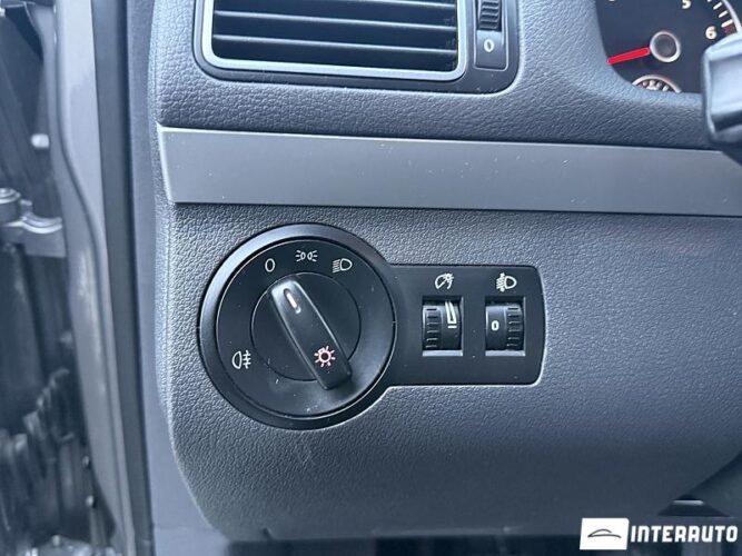 Volkswagen Touran 47 interauto-car