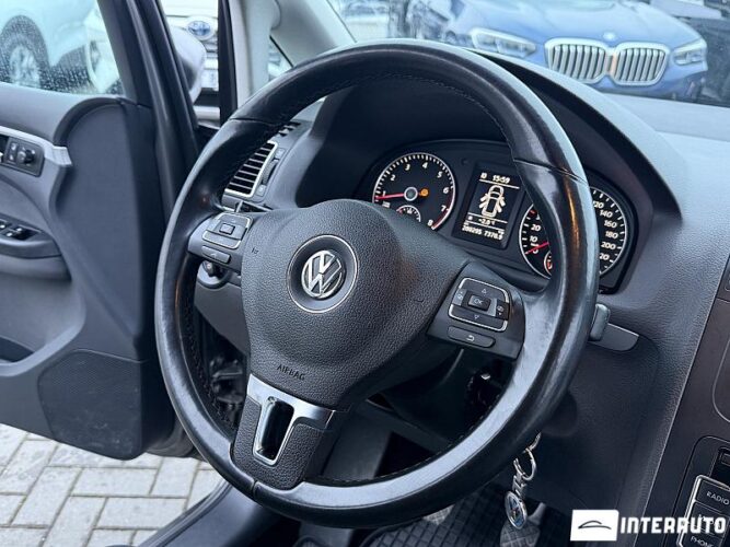 Volkswagen Touran 37 interauto-car