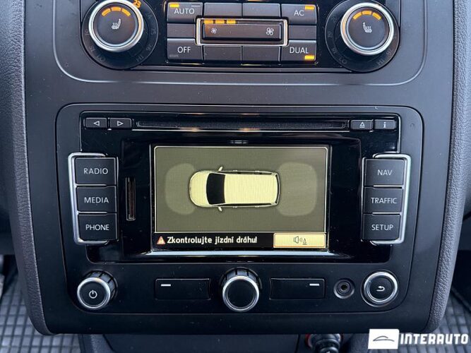 Volkswagen Touran 40 interauto-car