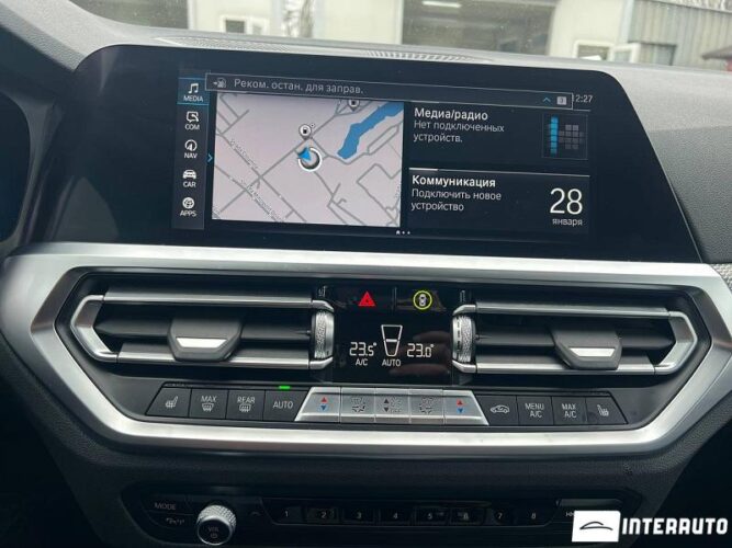 BMW 330E 34 interauto-car