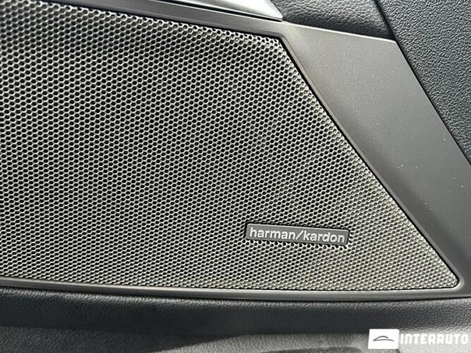 BMW 330E 44 interauto-car