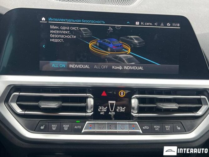 BMW 330E 41 interauto-car