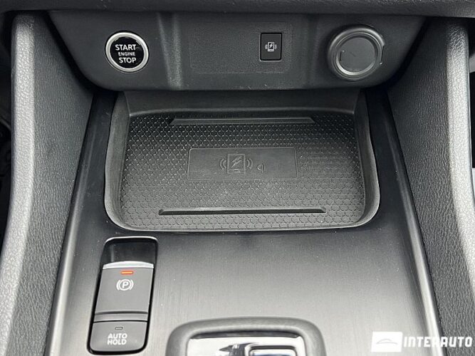 Nissan Qashqai 43 interauto-car