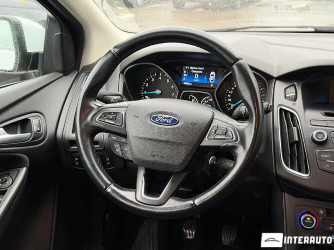 Ford Focus 36 interauto-car