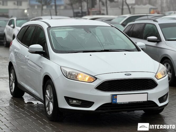 Ford Focus 30 interauto-car