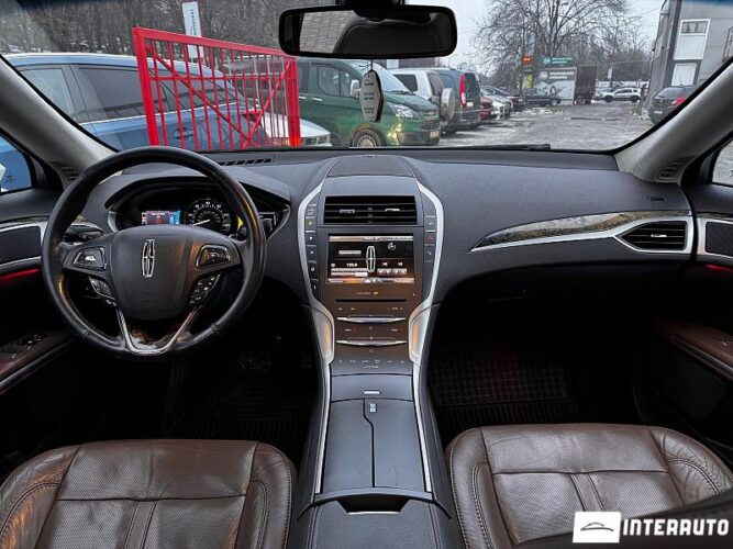 Lincoln MKZ 51 interauto-car