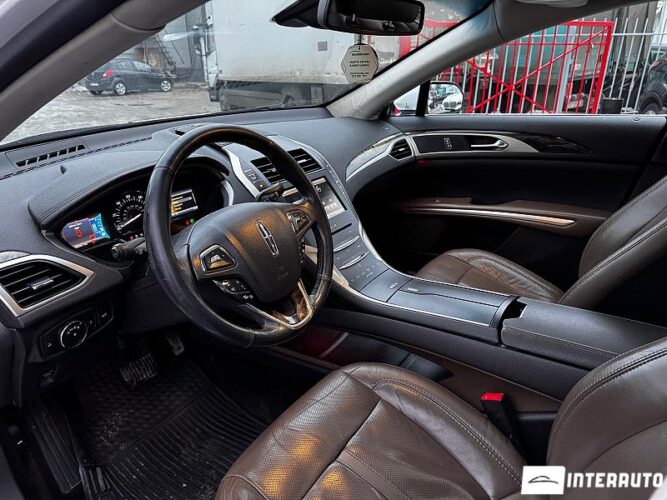 Lincoln MKZ 41 interauto-car