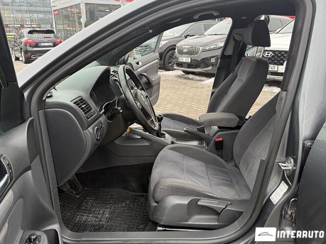 Volkswagen Jetta 33 interauto-car