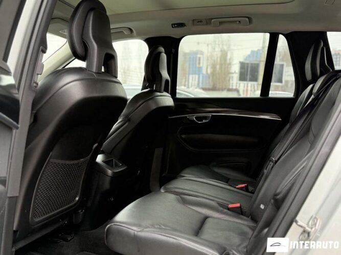 Volvo XC 90 48 interauto-car