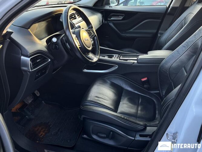 Jaguar F-Pace 38 interauto-car