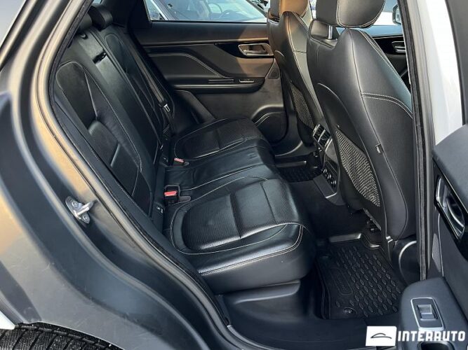 Jaguar F-Pace 51 interauto-car