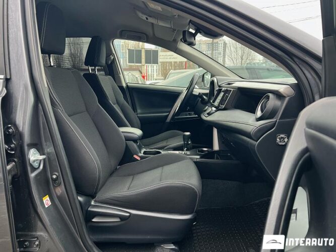 Toyota Rav-4 49 interauto-car