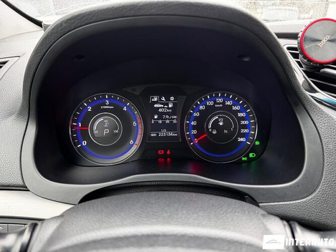 Hyundai i40 42 interauto-car