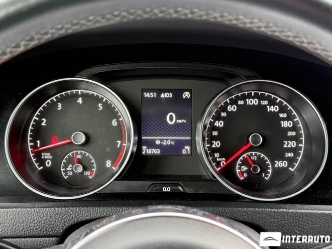 Volkswagen Golf 41 interauto-car