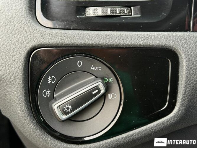 Volkswagen Golf 38 interauto-car