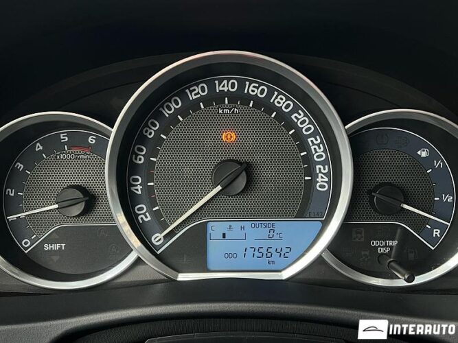 Toyota Auris 41 interauto-car