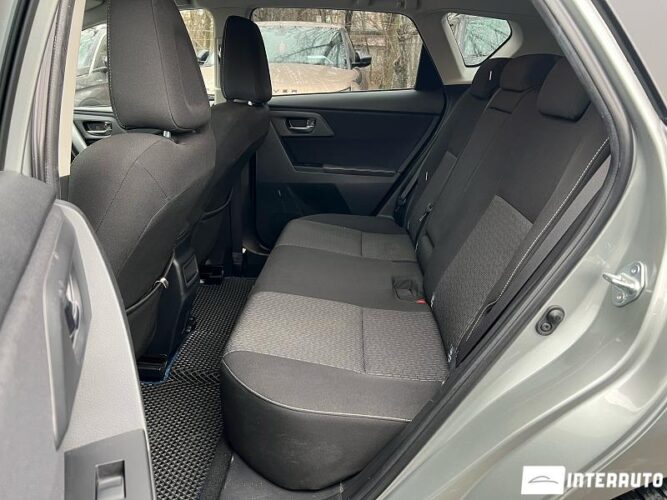 Toyota Auris 48 interauto-car