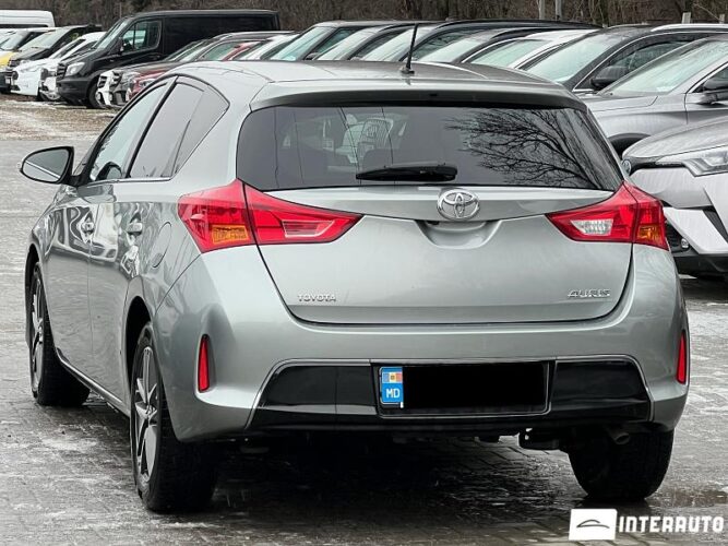 Toyota Auris 34 interauto-car