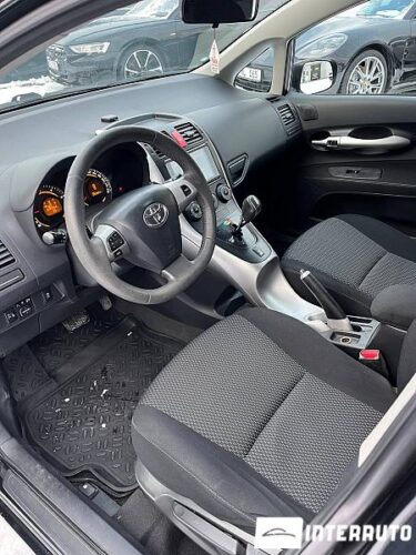 toyota Auris 2010
