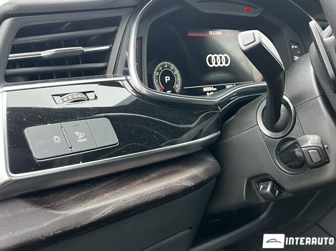 Audi Q8 50 interauto-car