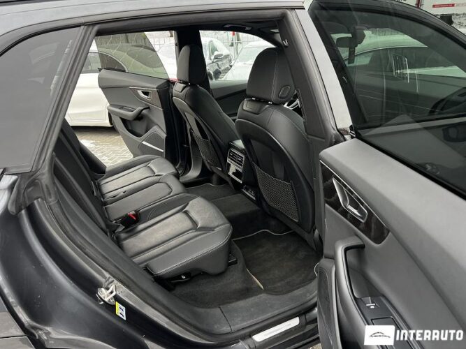 Audi Q8 53 interauto-car