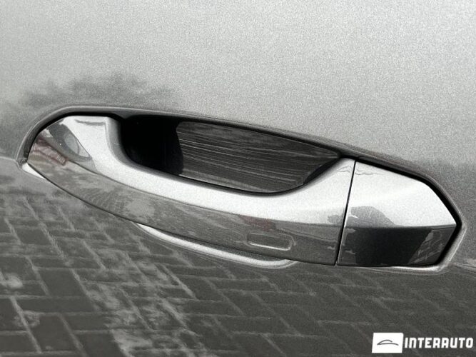 Audi Q8 59 interauto-car