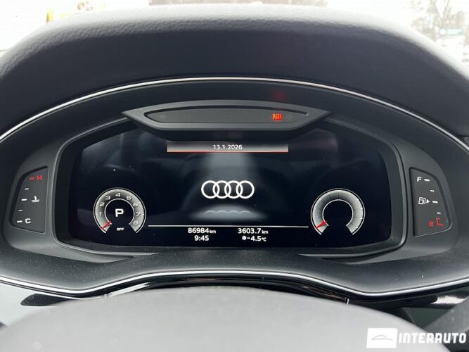 Audi Q8 44 interauto-car