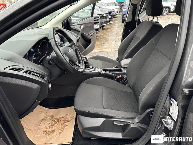 Ford Focus 34 interauto-car