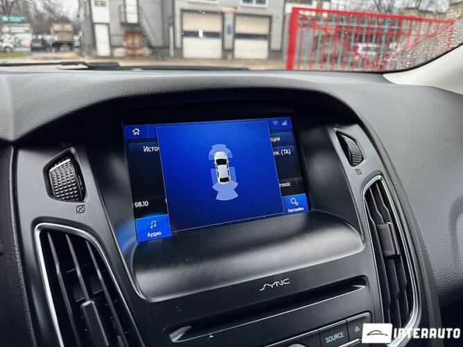 Ford Focus 39 interauto-car