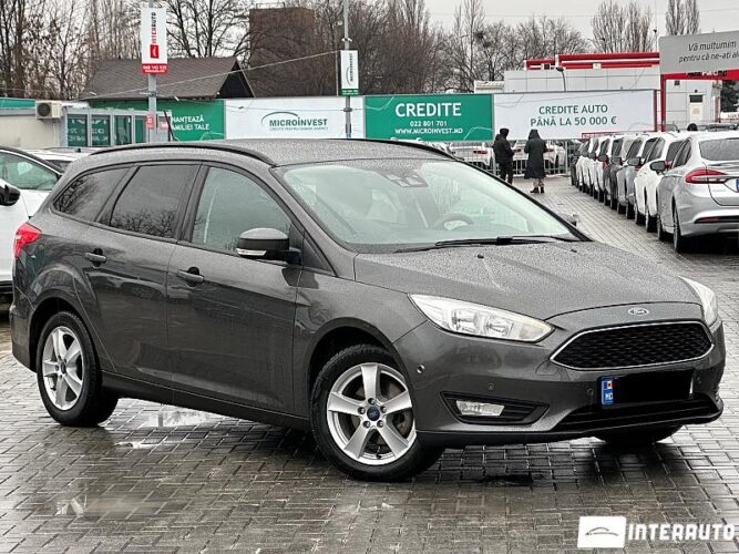 Ford Focus 32 interauto-car