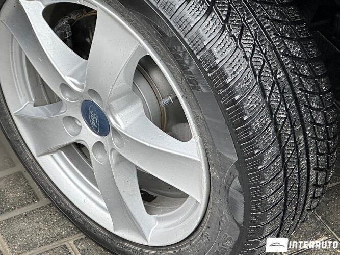 Ford Focus 47 interauto-car