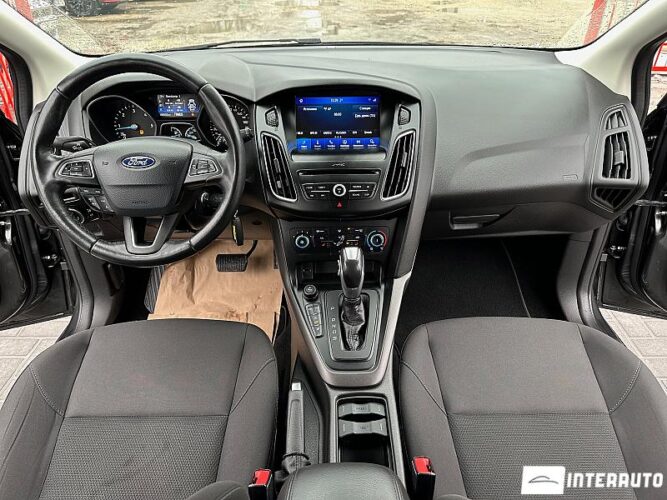 Ford Focus 36 interauto-car