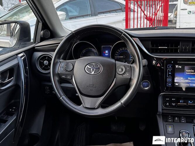toyota Auris 2016