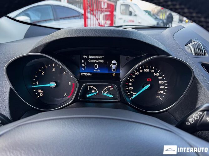 Ford Kuga 40 interauto-car