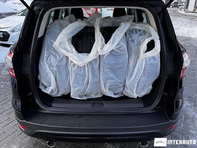 Ford Kuga 48 interauto-car