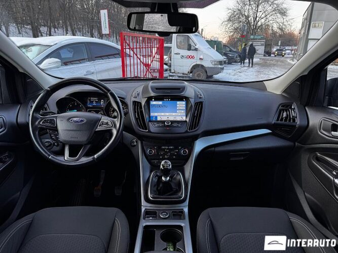 Ford Kuga 39 interauto-car