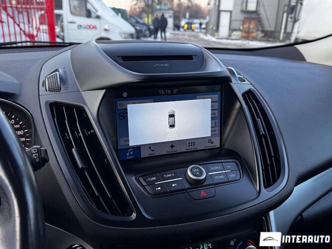 Ford Kuga 42 interauto-car