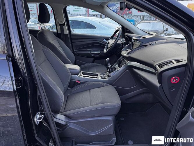 Ford Kuga 36 interauto-car