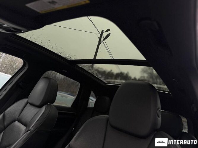 Porsche Cayenne S Hybrid 46 interauto-car