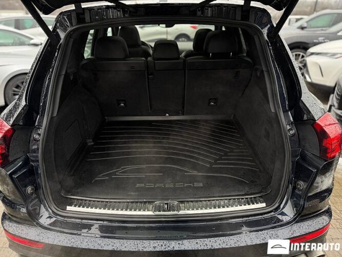 Porsche Cayenne S Hybrid 53 interauto-car